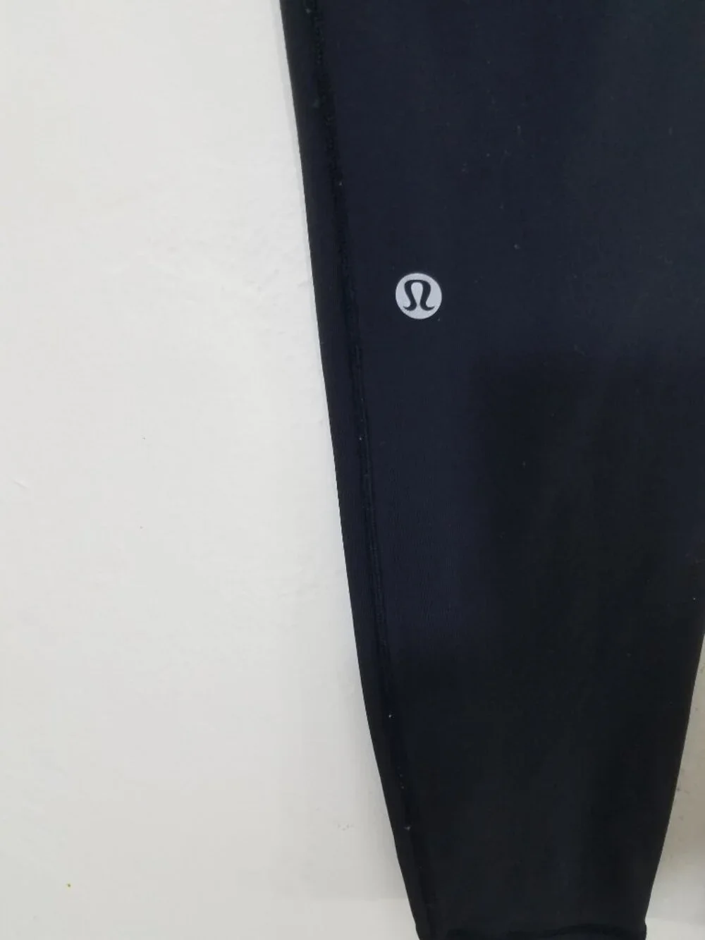 Lululemon Legging with Side Pockets Black Size 6